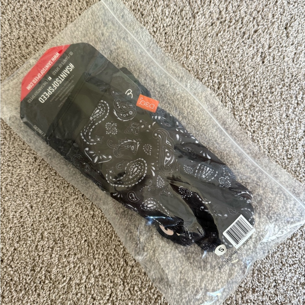 Saints of Speed Motorcycle Gloves in black paisley size S